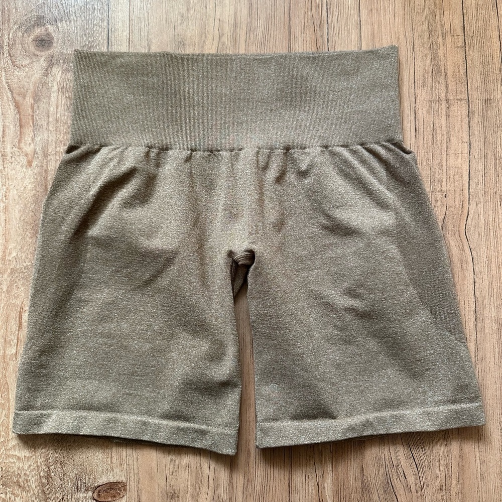 NVGTN Contour Shorts